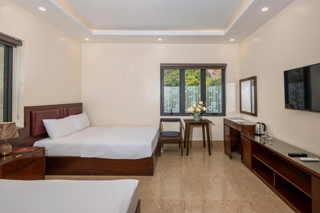 Aroma Cat Ba Sea View Hotel Chan Chau Экстерьер фото