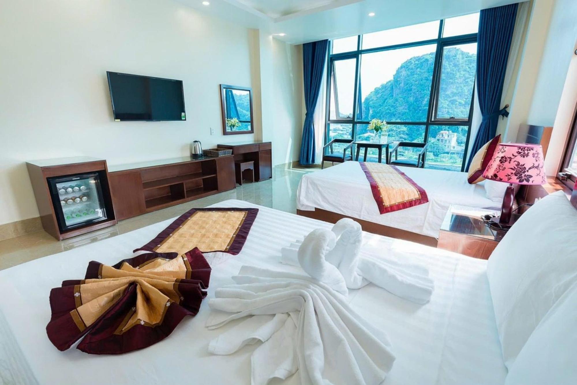 Aroma Cat Ba Sea View Hotel Chan Chau Экстерьер фото